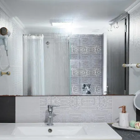 Urban Comfort Apartment