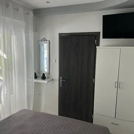 Urban Comfort Apartment